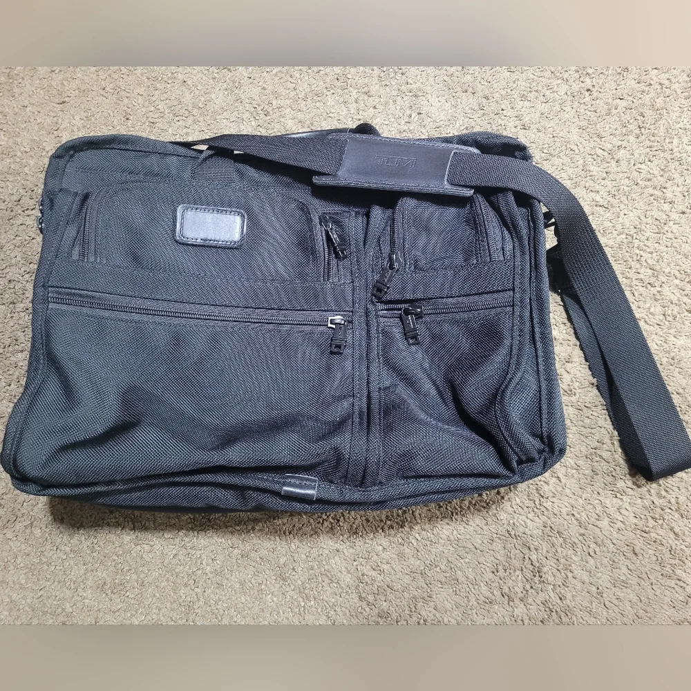 TUMI ALPHA BALLISTIC BAG EXPANDABLE ORGANIZER LAPTOP BRIEF MESSENGER WITH STRAP